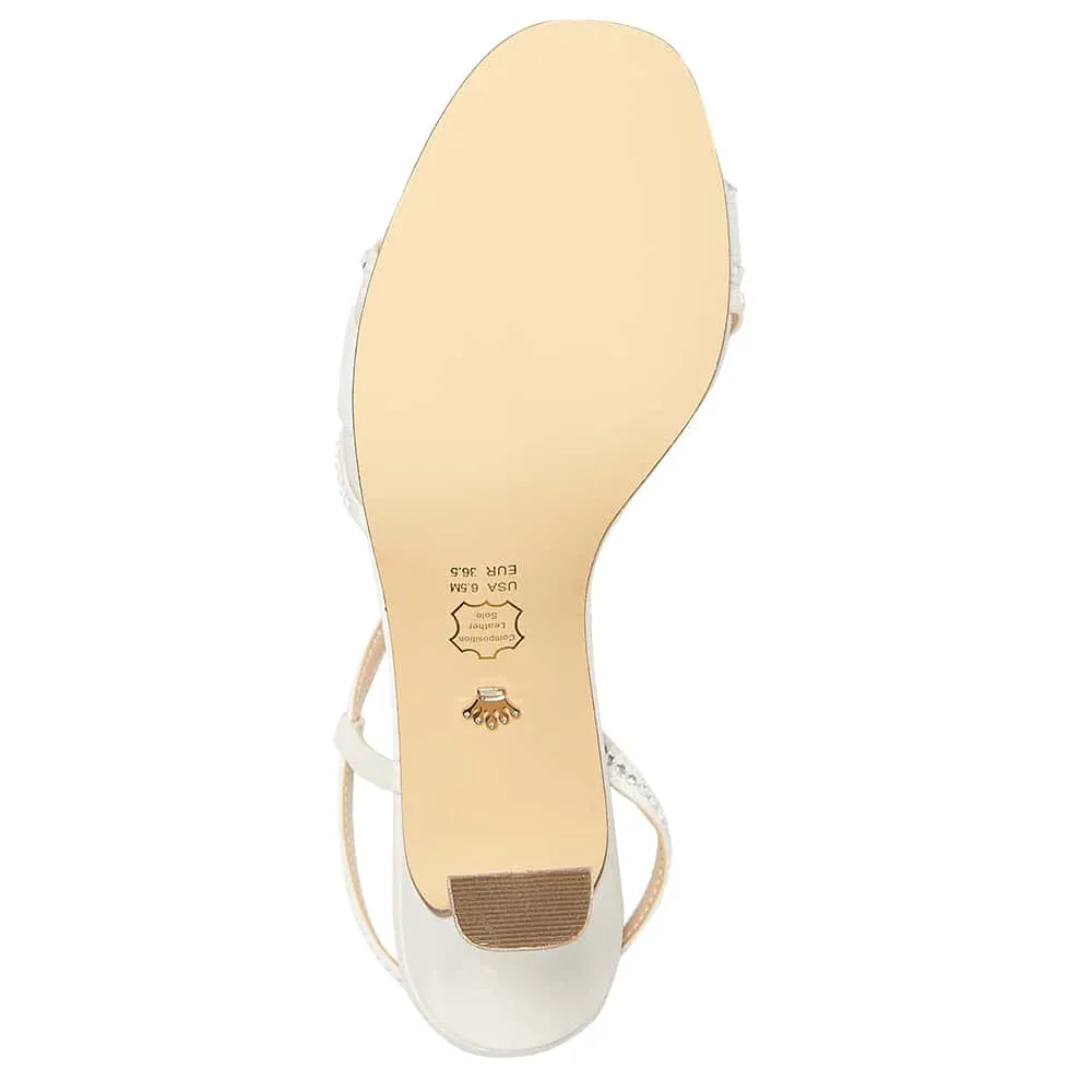 Abbi Heel in Ivory Luster