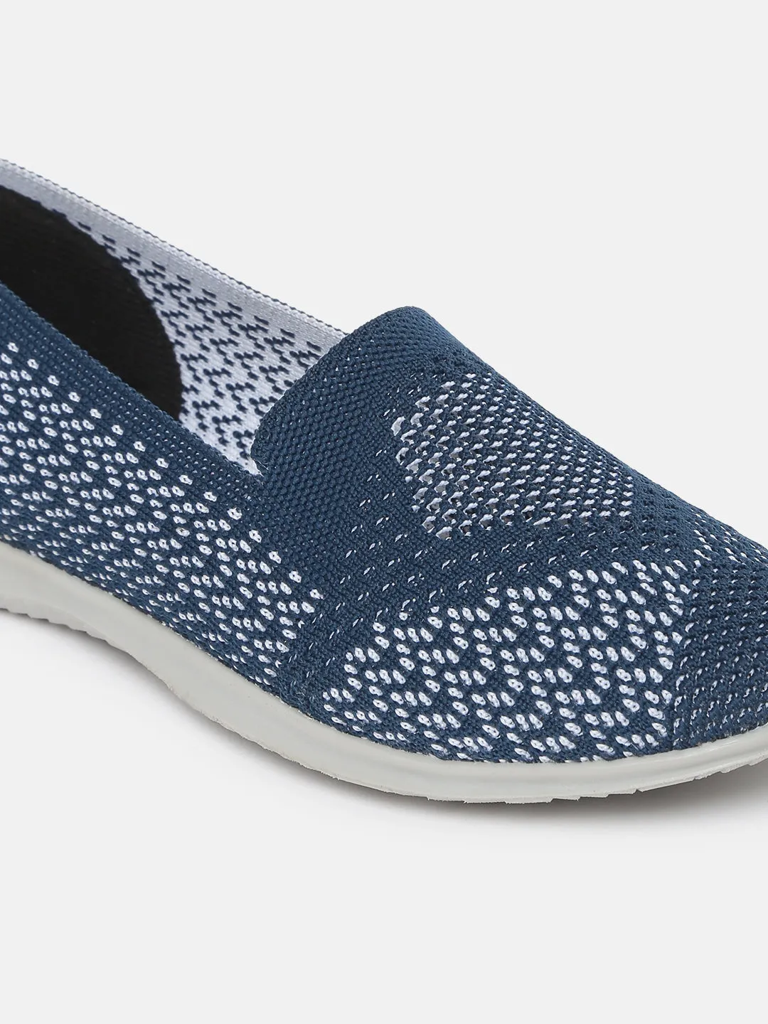 Flat Ballerinas in Woven Design