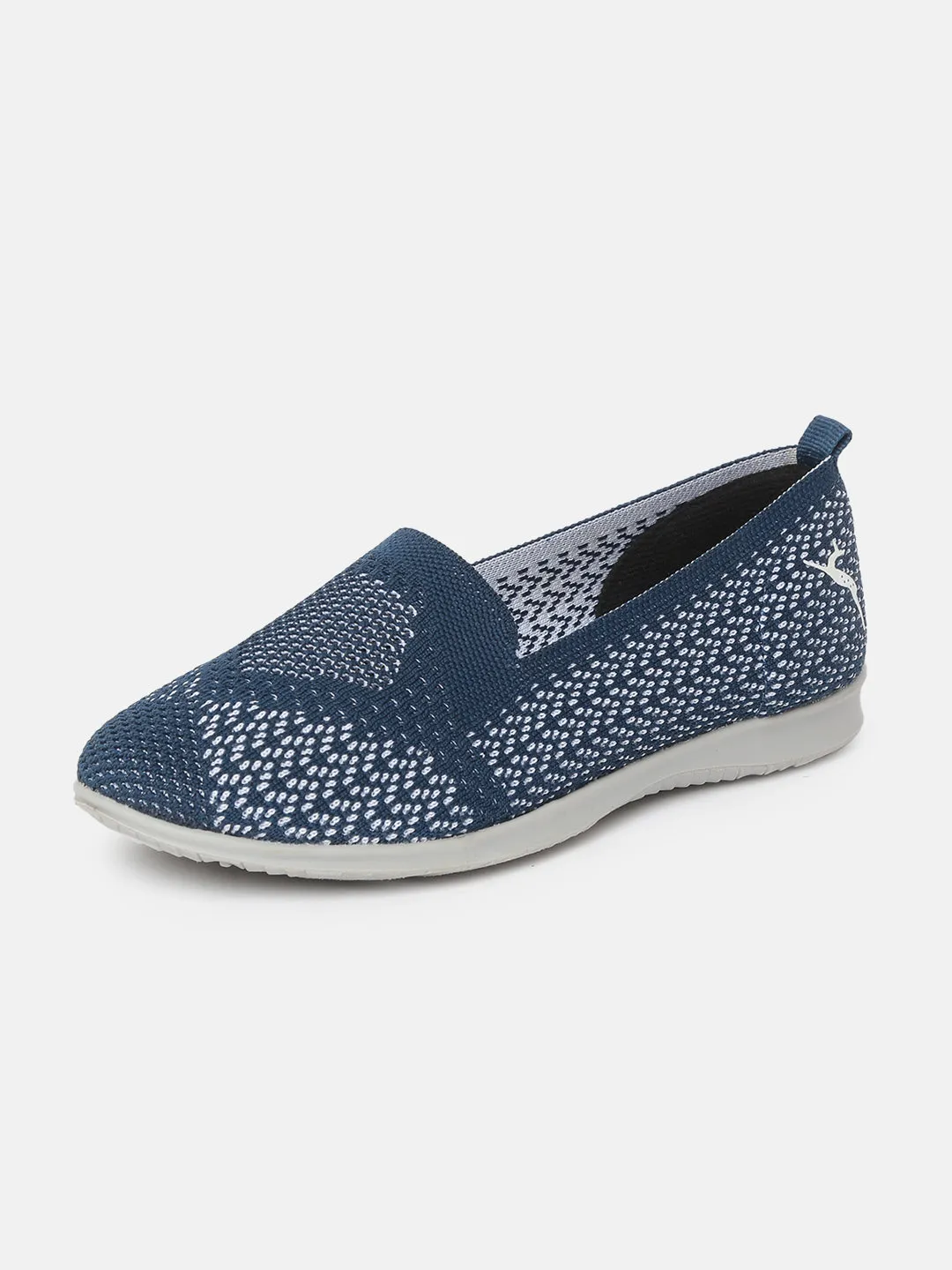 Flat Ballerinas in Woven Design