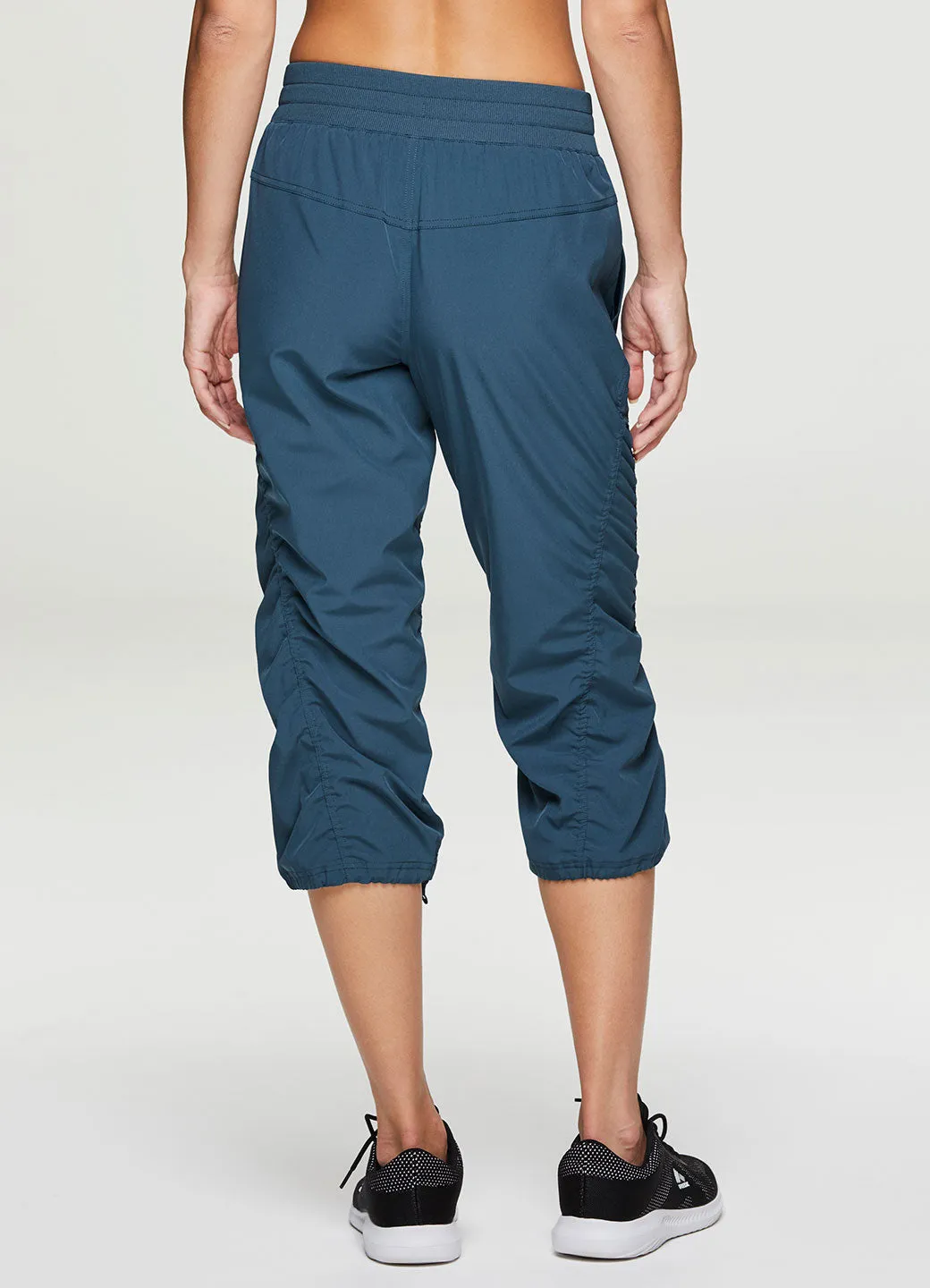 Lumen Lightweight Capri Pant