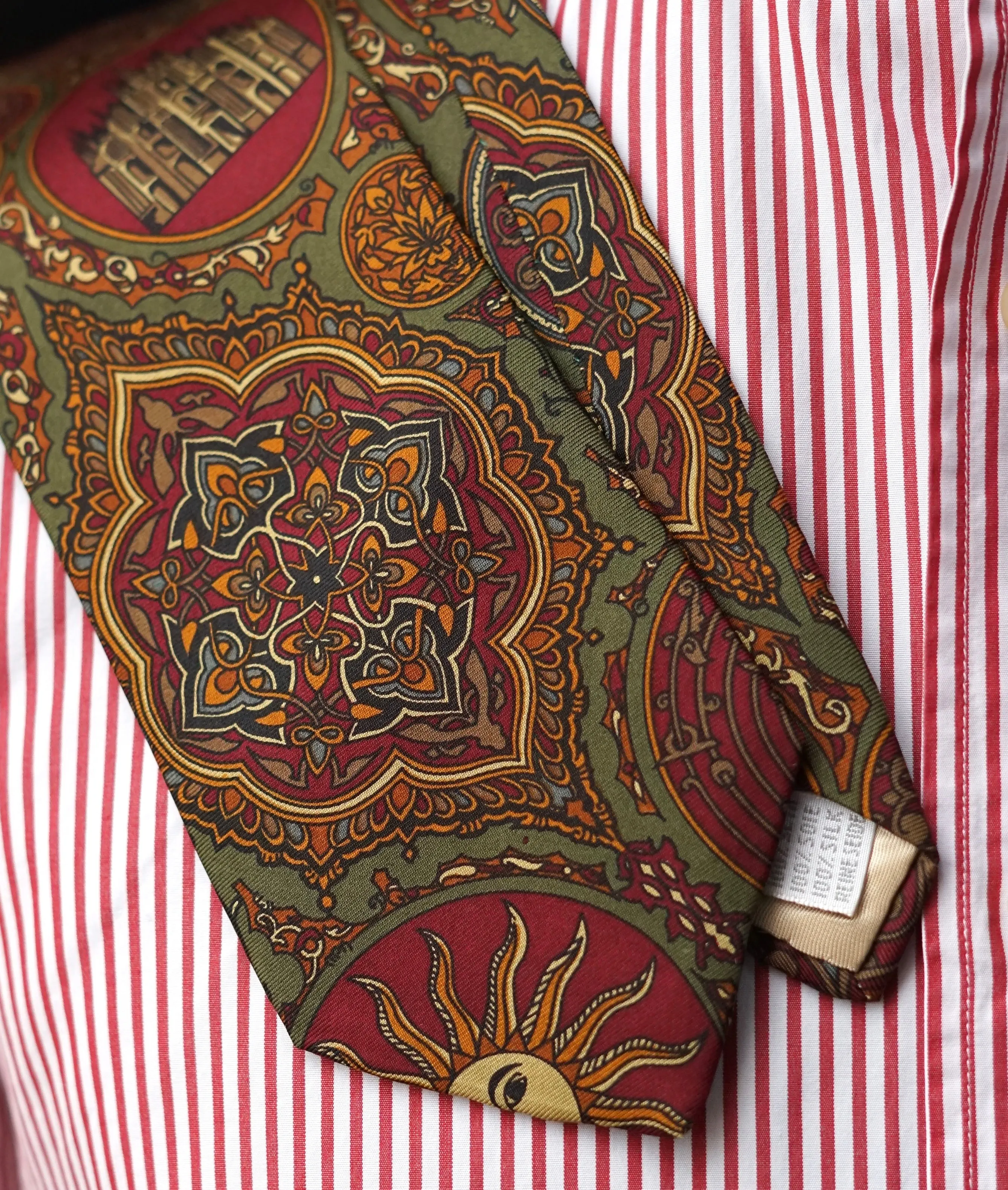 Madama Lightweight Vintage Tie