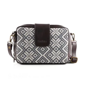 Rudhira Diamond boxes Crossbody / sling bag