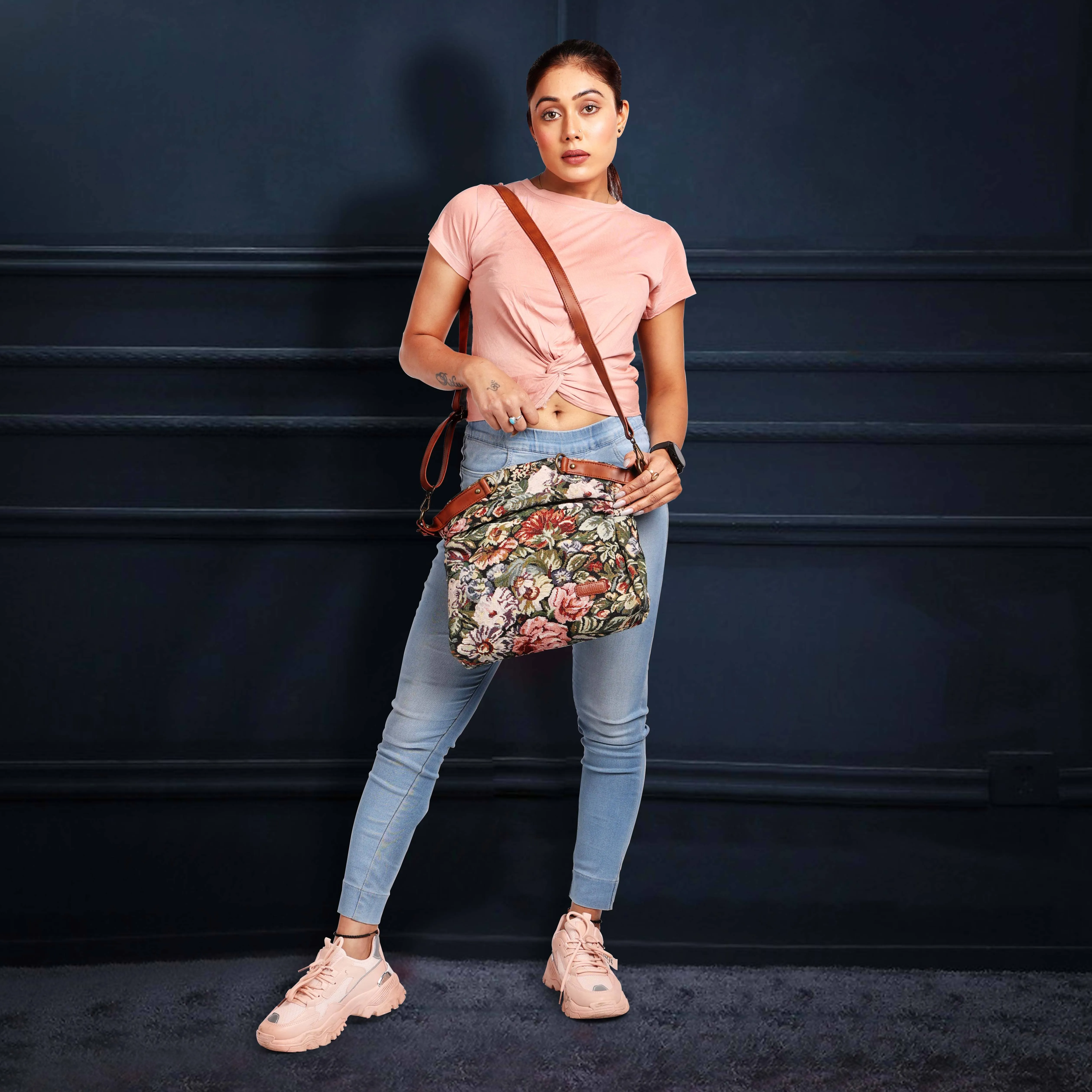 Rudhira Floral Smart Tote bag