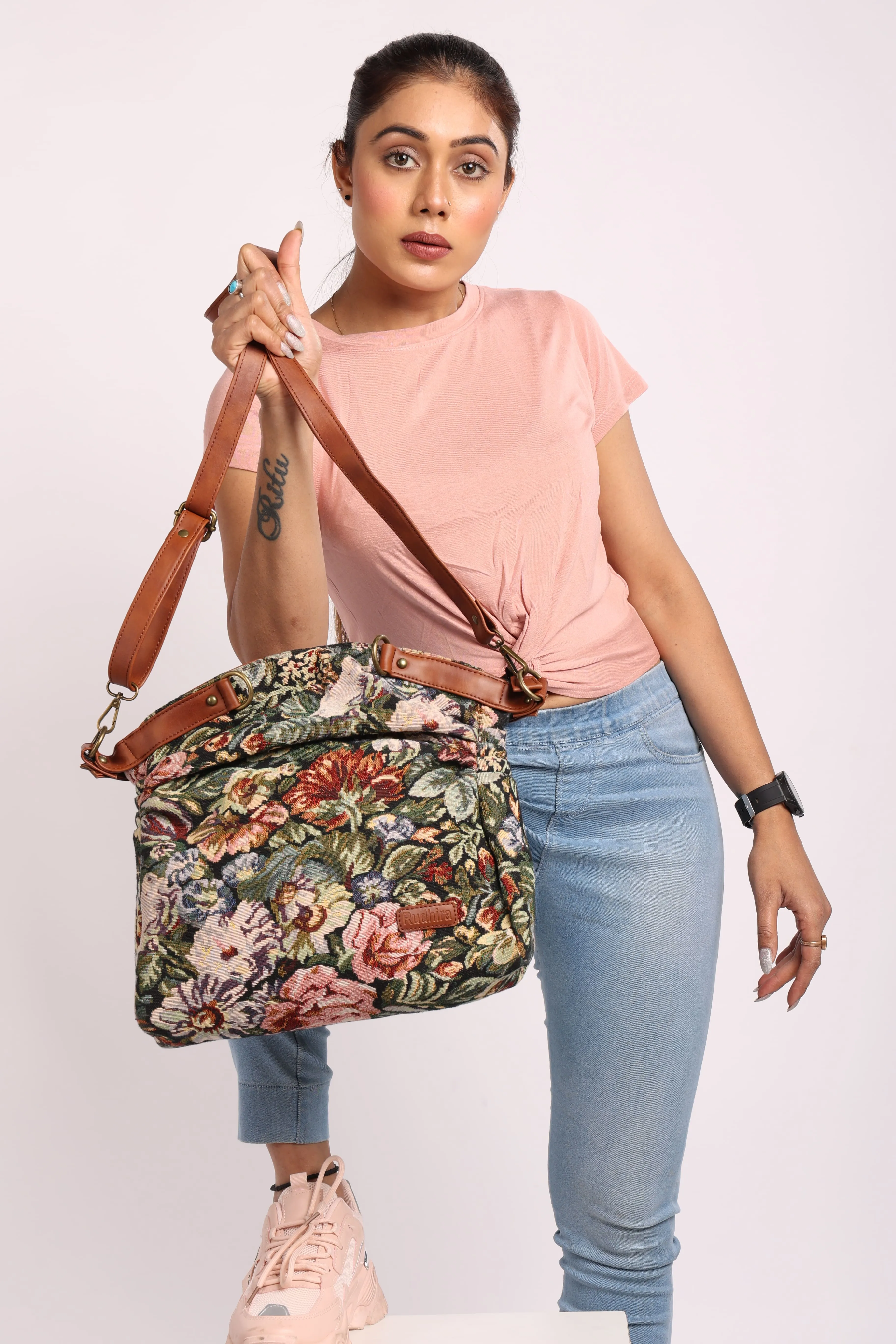 Rudhira Floral Smart Tote bag